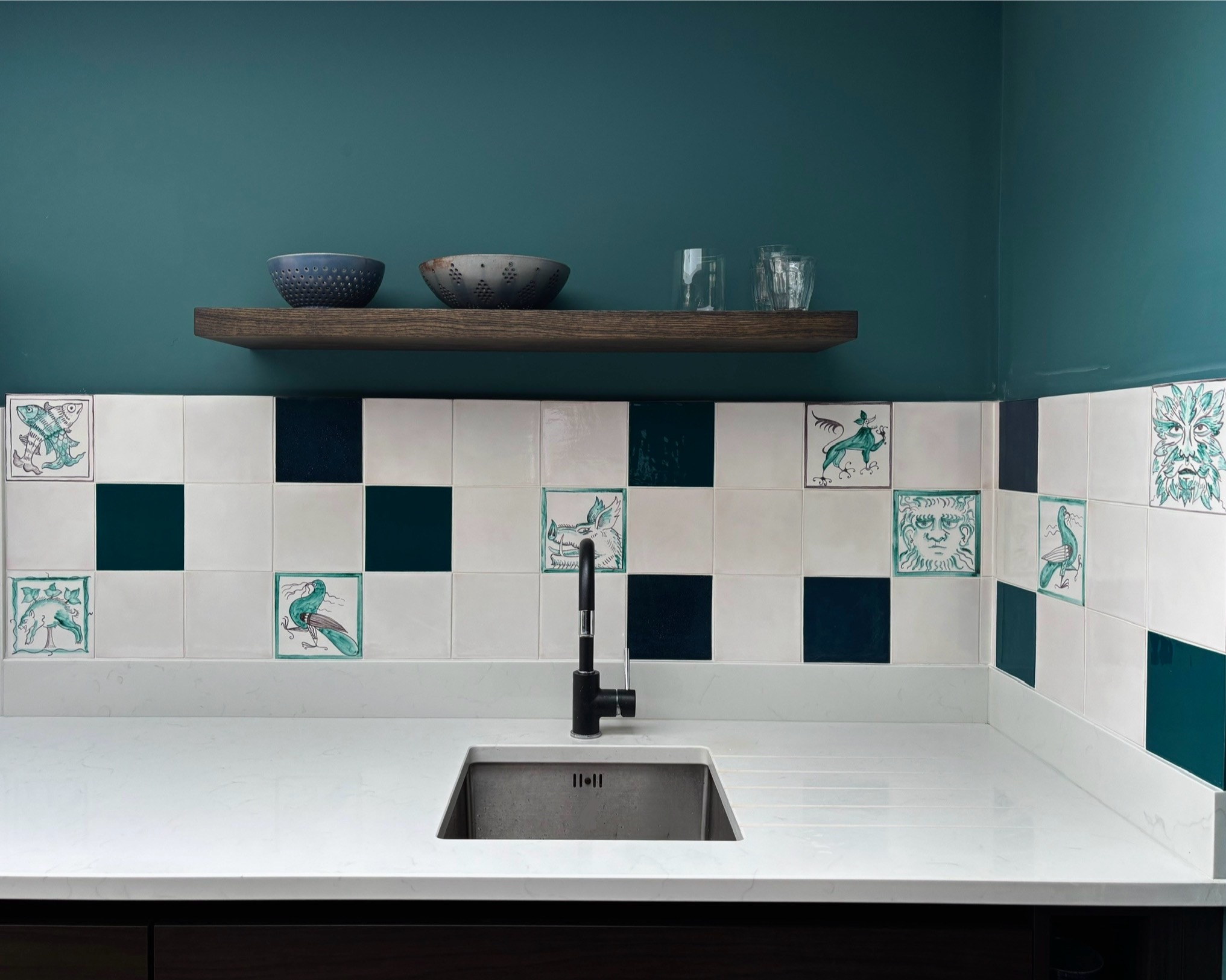 Front kitchen papal tiles