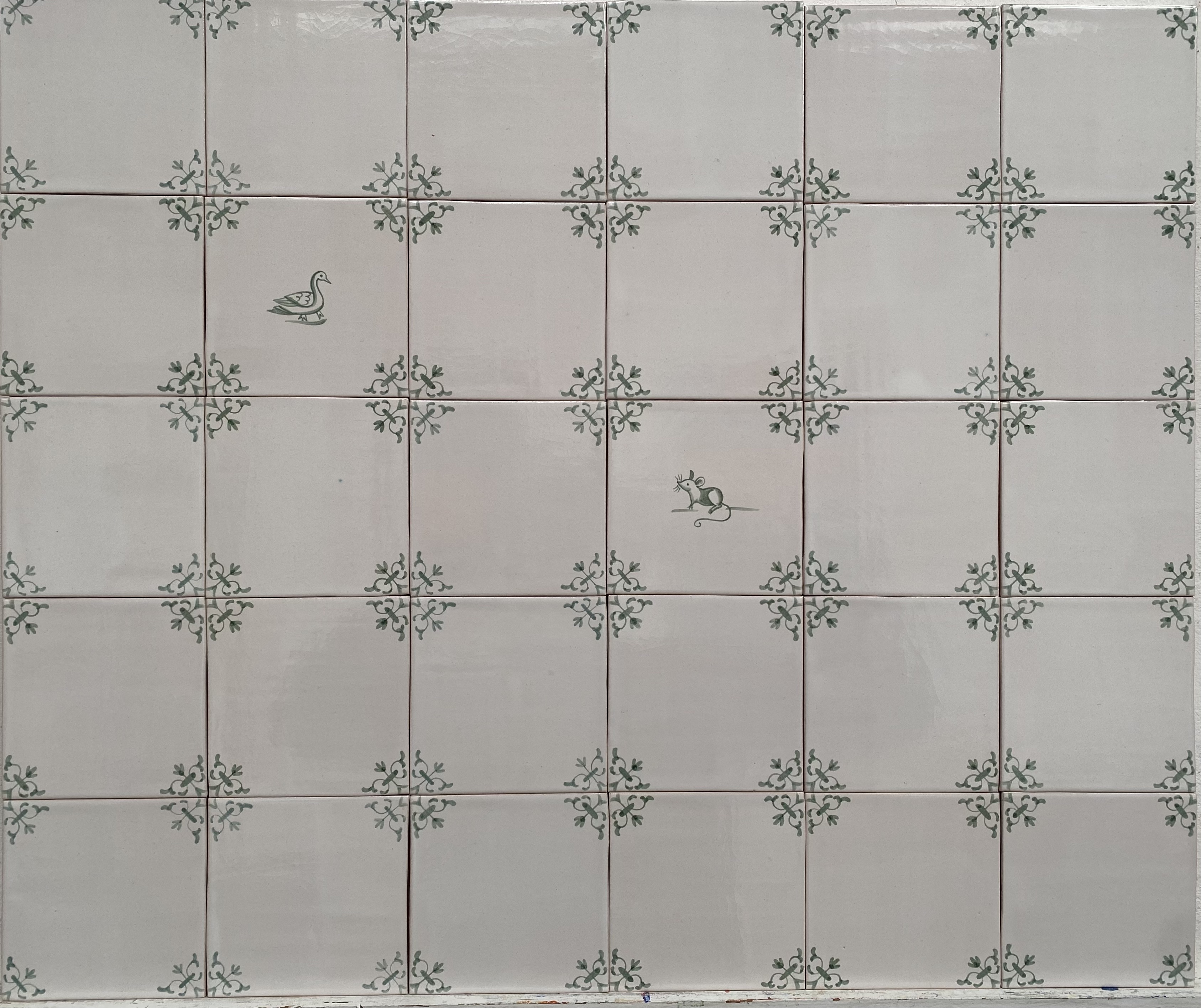 Delft Corners and Small decorated tiles Green